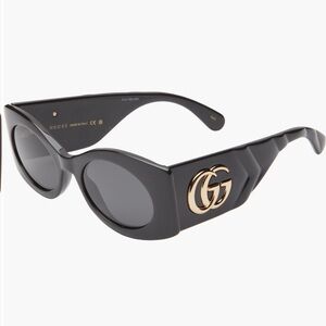 Gucci
53mm Square
Sunglasses new